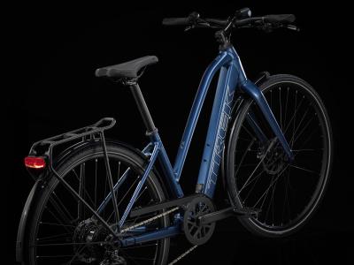 Trek FX+ 2 Stagger XL Satin Mulsanne Blue Produktbild 2