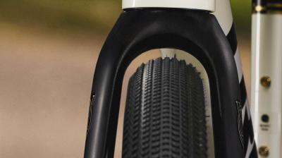 Trek Domane AL 5 58 Matte Trek Black Produktbild 23