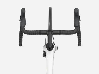 Trek Madone SL 5 M Gloss Crystal White/Matte Deep Smoke Produktbild 2