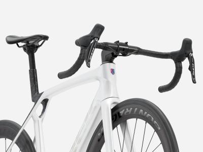 Trek Madone SL 6 S Gloss Crystal White/Matte Deep Smoke Produktbild 4