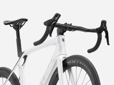 Trek Madone SL 7 M Gloss Crystal White/Matte Deep Smoke Produktbild 4